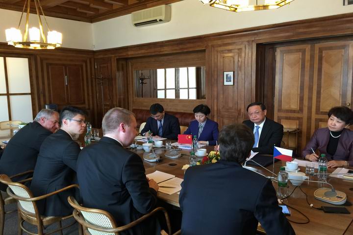 調(diào)整大小 捷克2.jpg